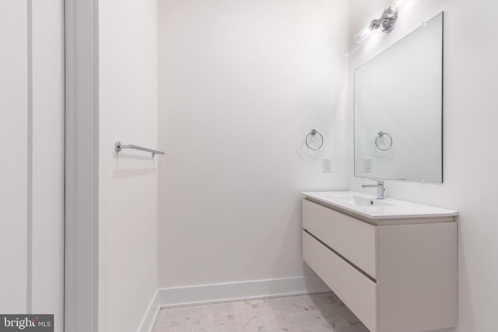5545 Pulaski Avenue - Photo 18
