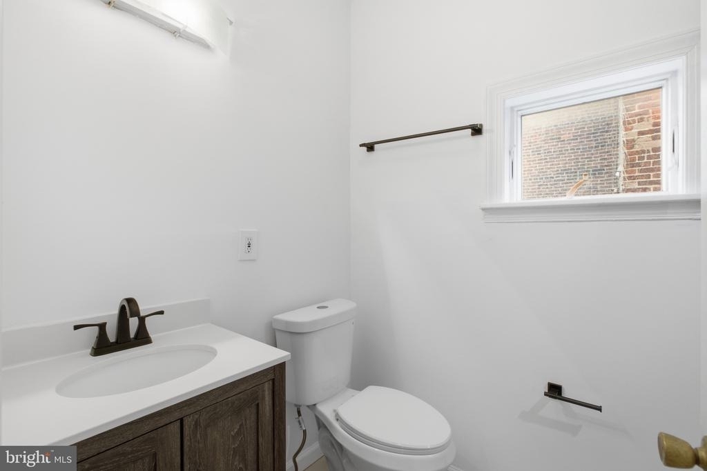 747 S 2nd Street - Photo 9