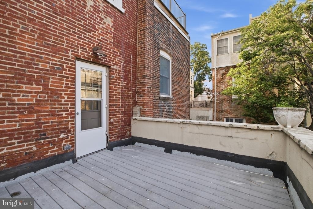 747 S 2nd Street - Photo 12