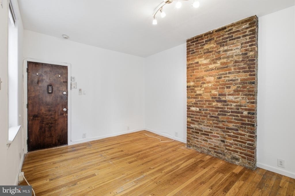 747 S 2nd Street - Photo 3