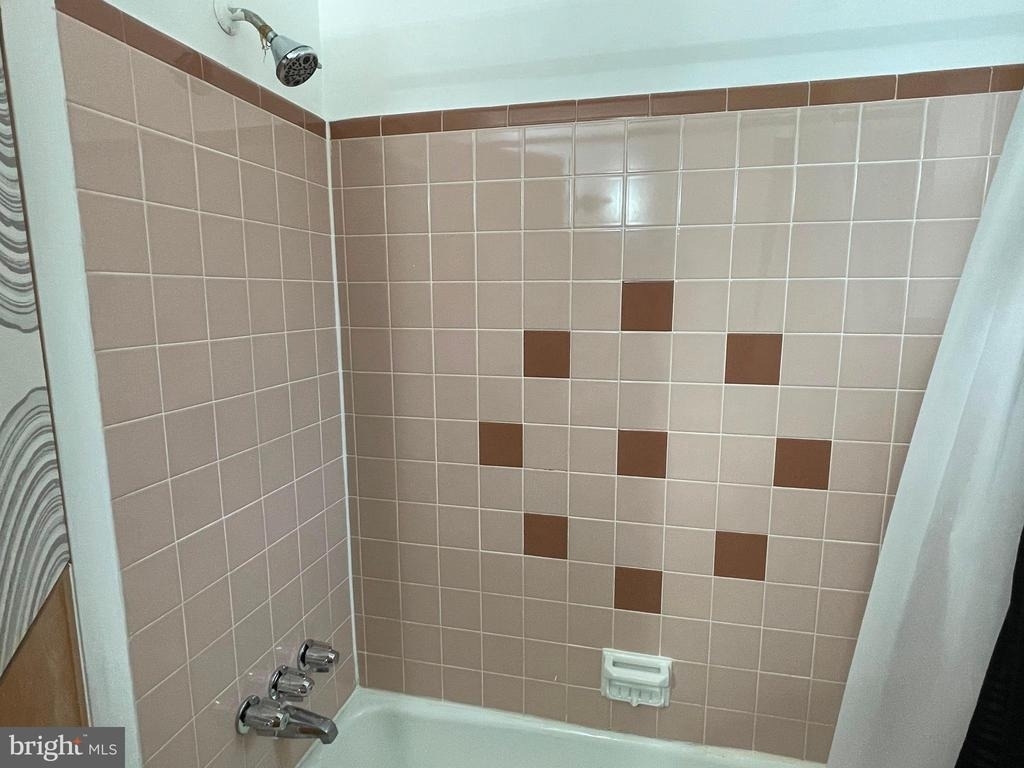 6649 Hegerman Street - Photo 8