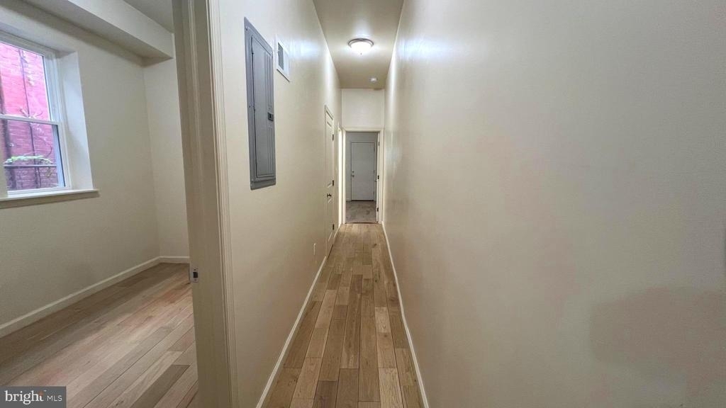 1219 W Silver Street - Photo 5