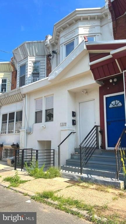 1219 W Silver Street - Photo 12