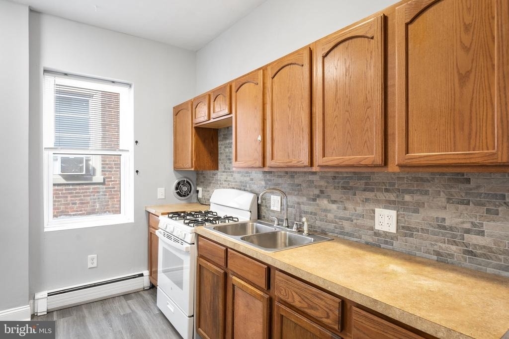 246 W Abbottsford Avenue - Photo 9