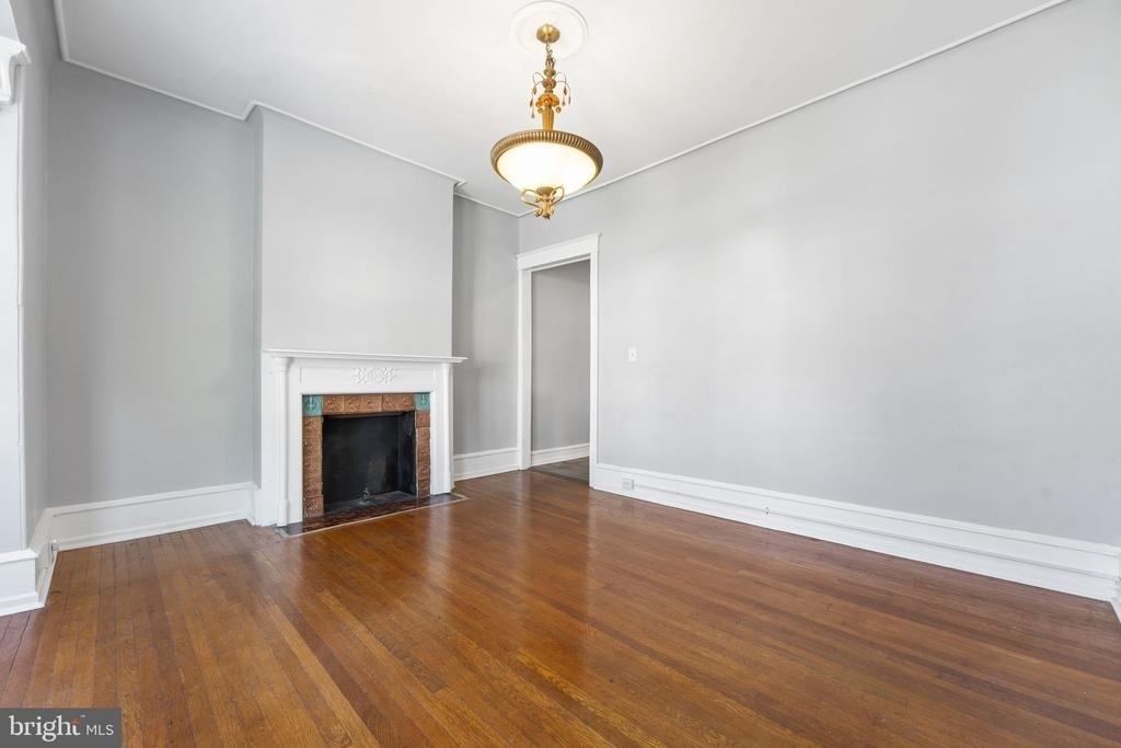 246 W Abbottsford Avenue - Photo 4