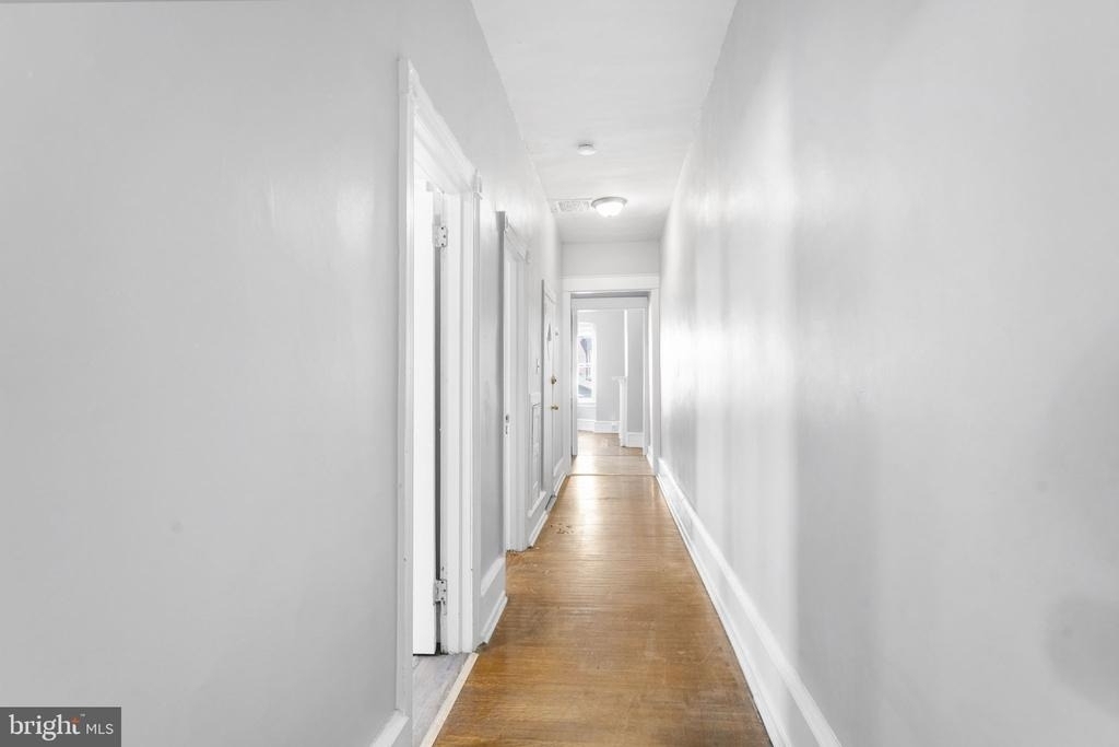 246 W Abbottsford Avenue - Photo 1