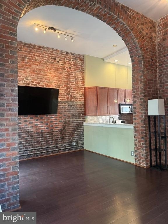 2200 Pine Street - Photo 1
