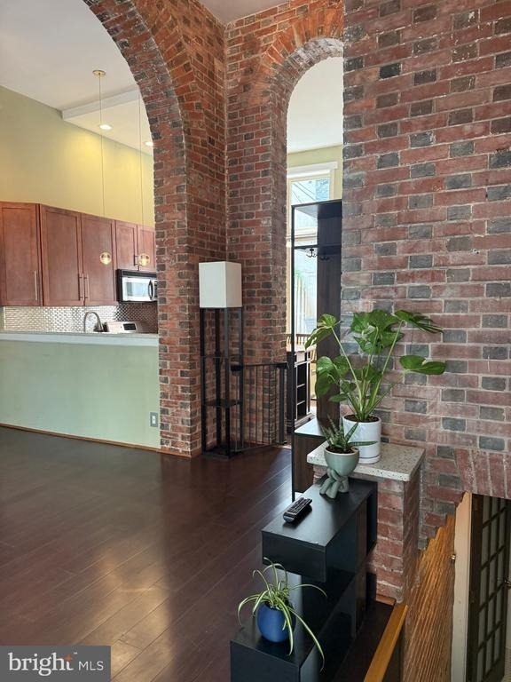 2200 Pine Street - Photo 2