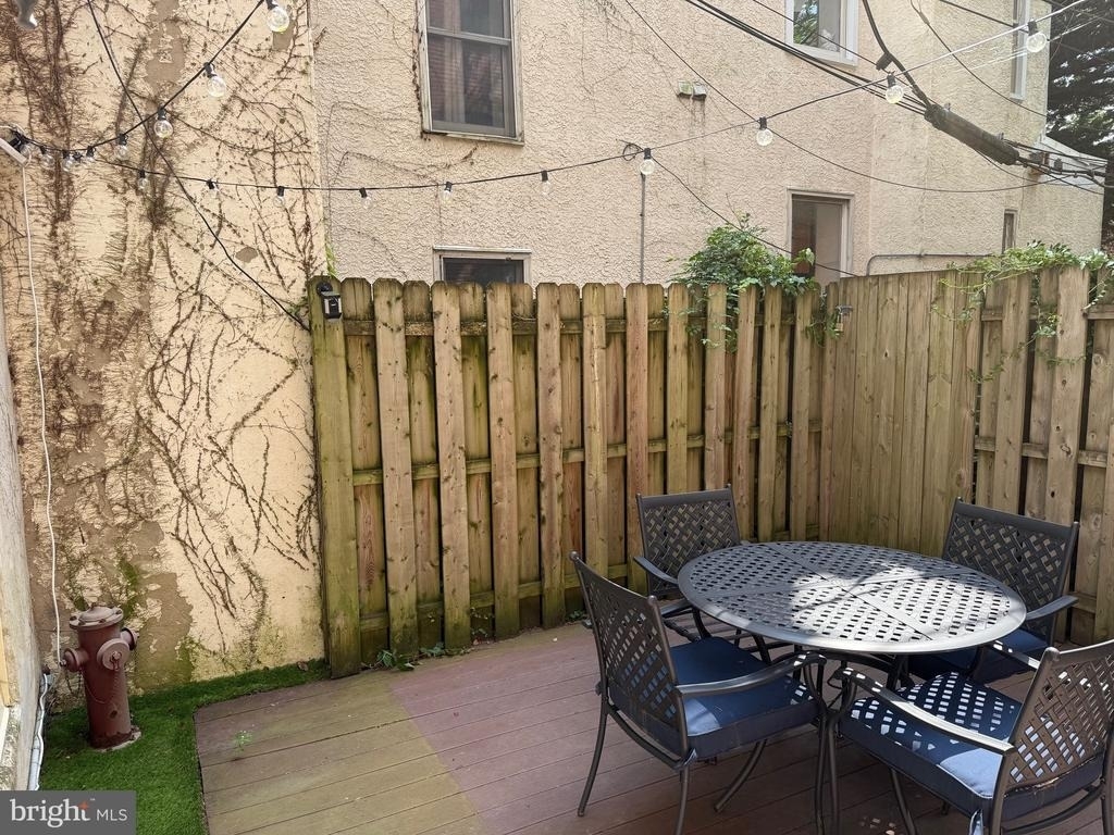 2200 Pine Street - Photo 10