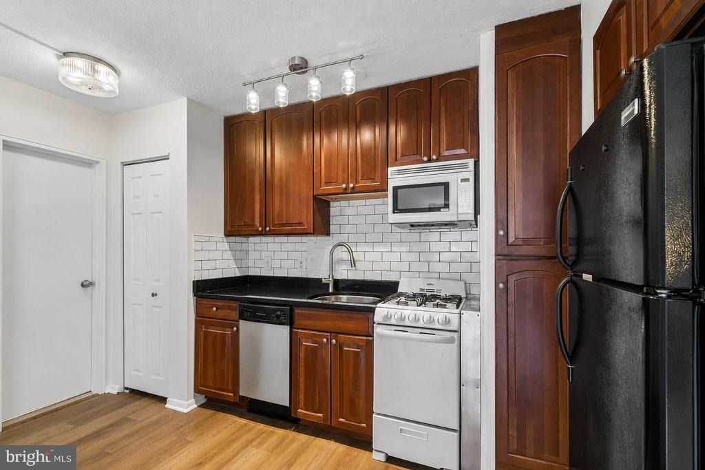 2101 Chestnut Street - Photo 7