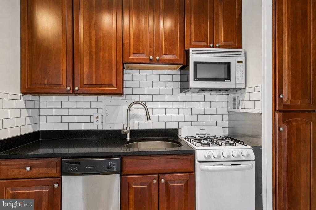 2101 Chestnut Street - Photo 6
