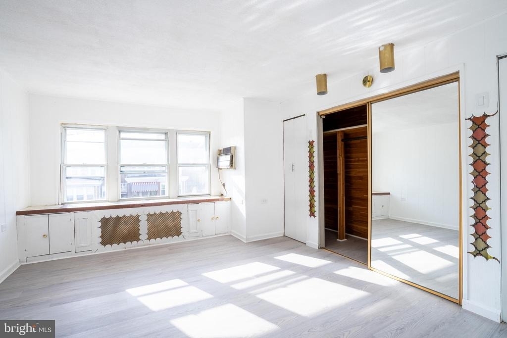 241 S St Bernard Street - Photo 9