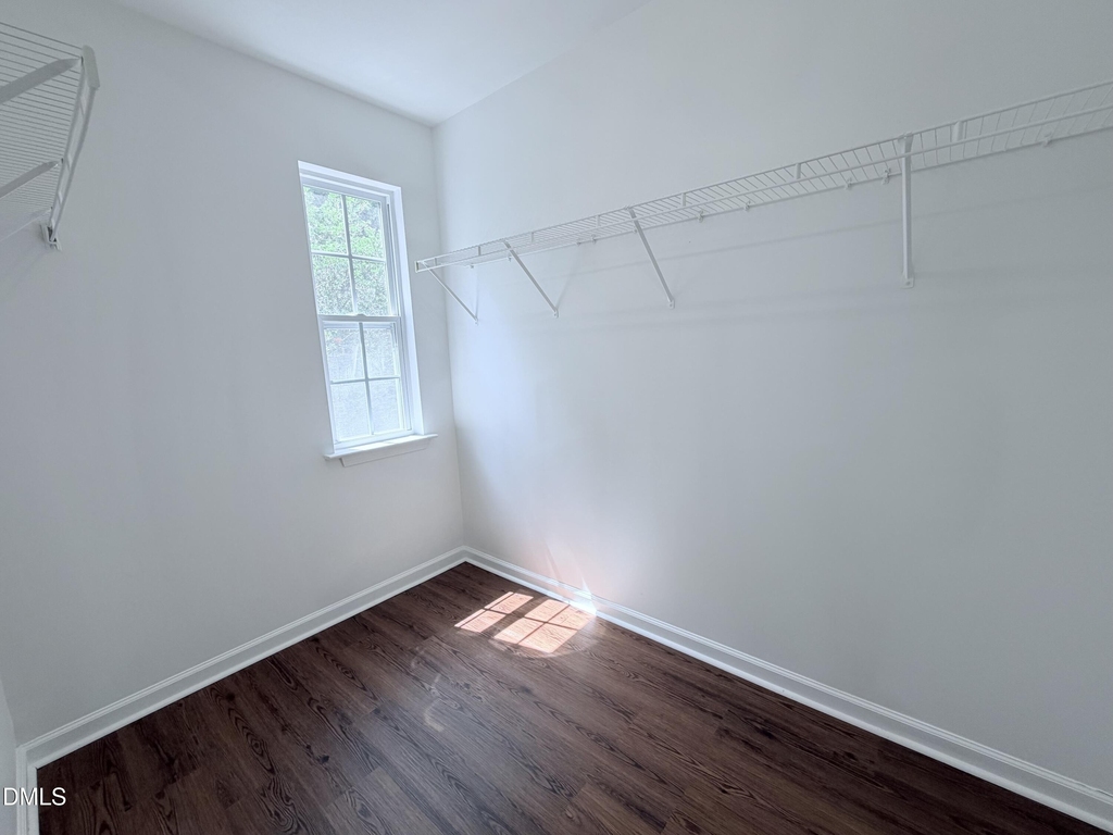9915 Wasser Court - Photo 11