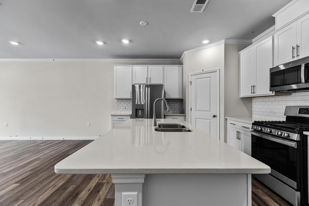 5104 Anamosa Street - Photo 4
