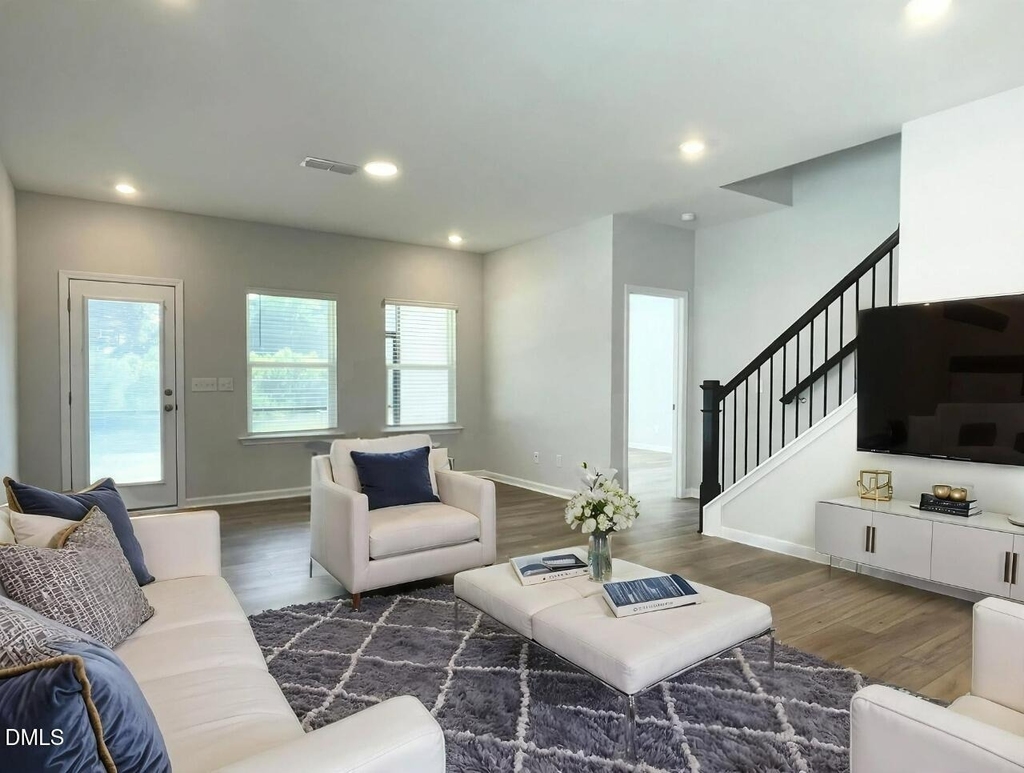 1605 Immagene Way - Photo 33