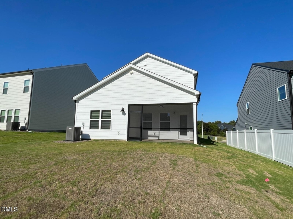 1605 Immagene Way - Photo 32