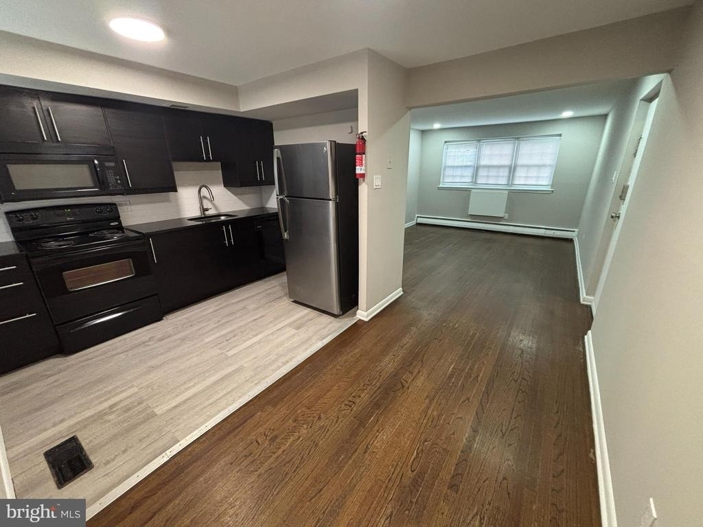 210 Trinity Avenue - Photo 3