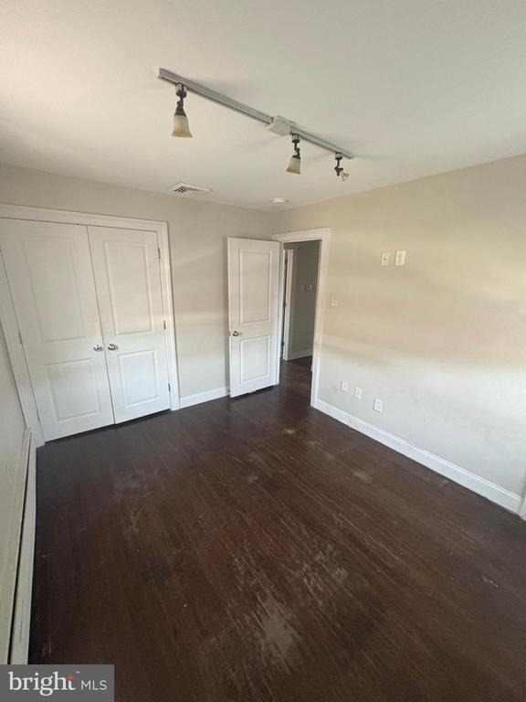 210 Trinity Avenue - Photo 5