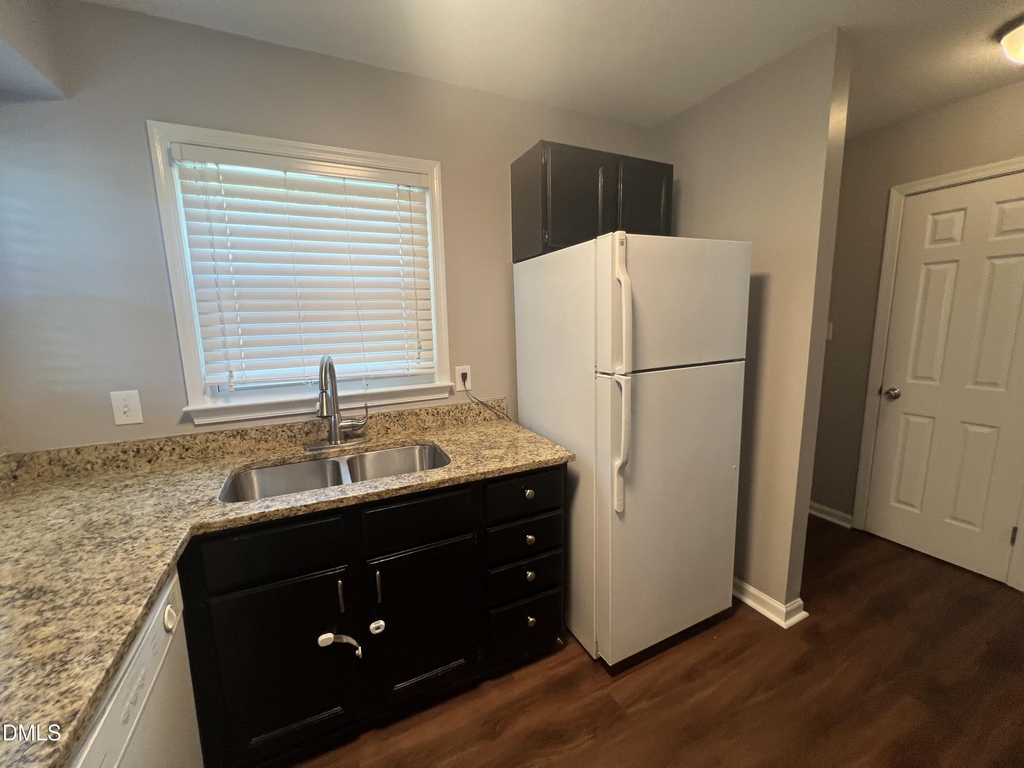 4460 Roller Court - Photo 6