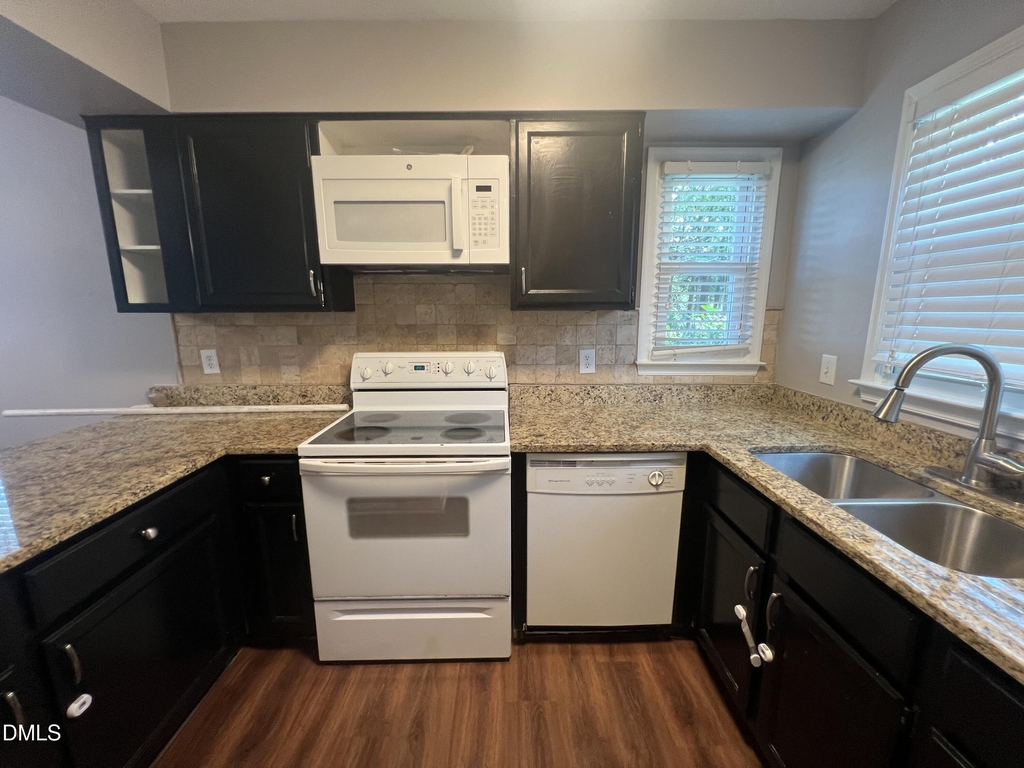 4460 Roller Court - Photo 4