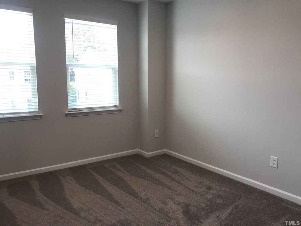 1042 Commack Drive - Photo 11