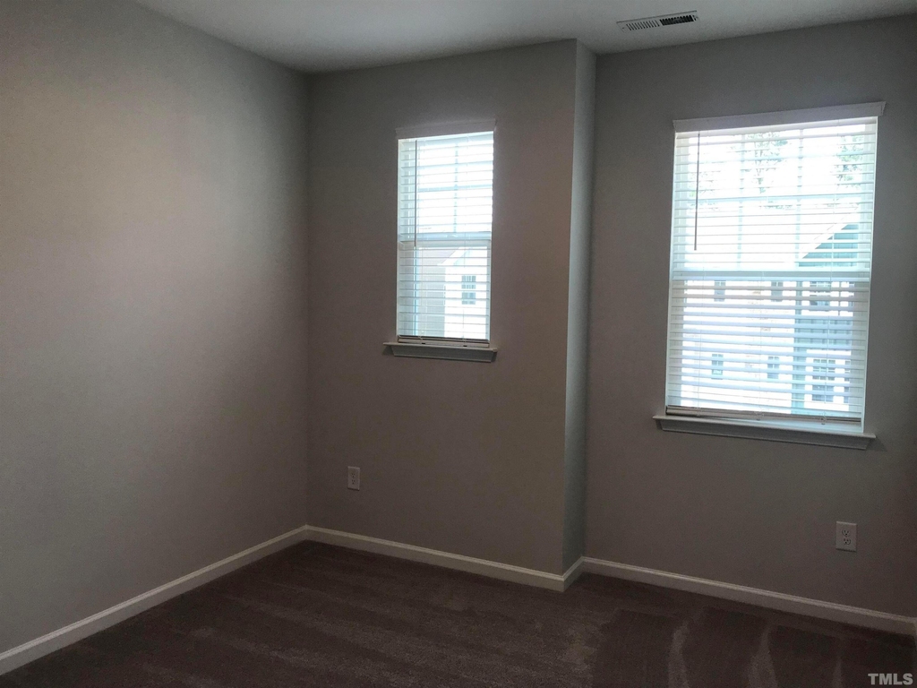 1042 Commack Drive - Photo 10