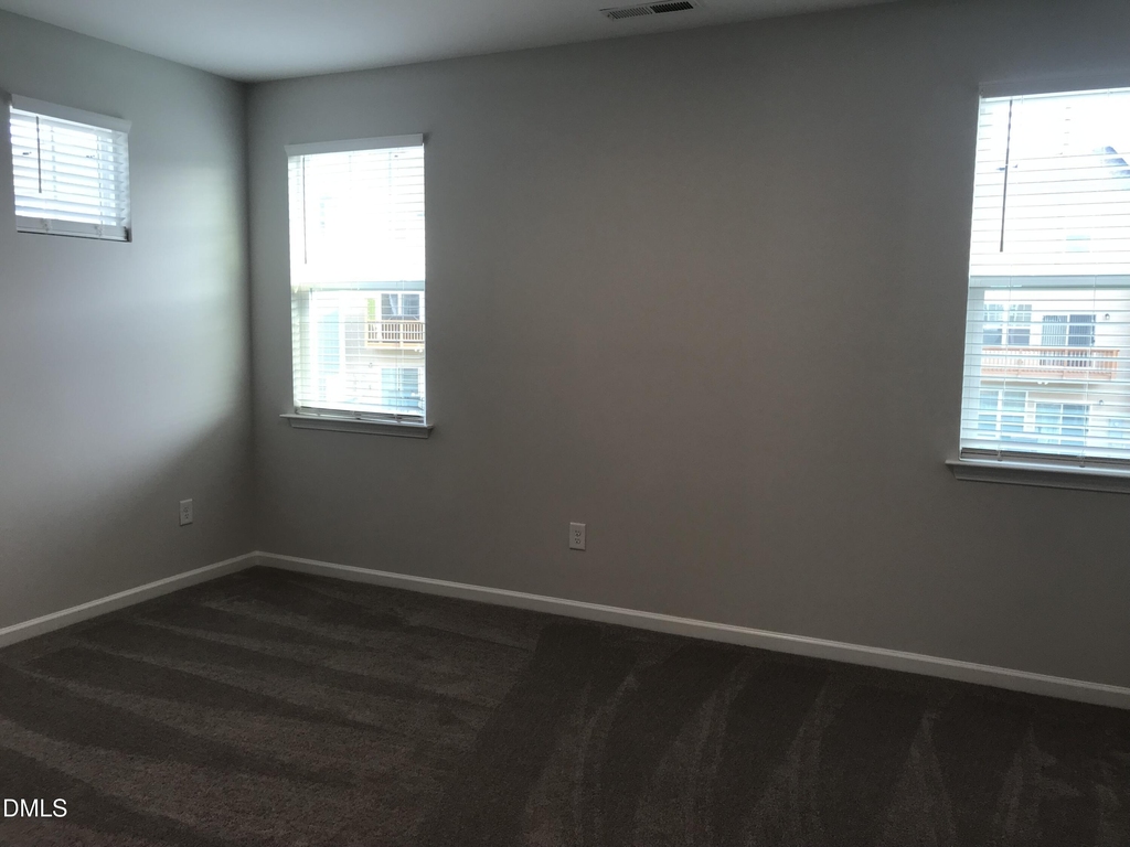 1042 Commack Drive - Photo 8