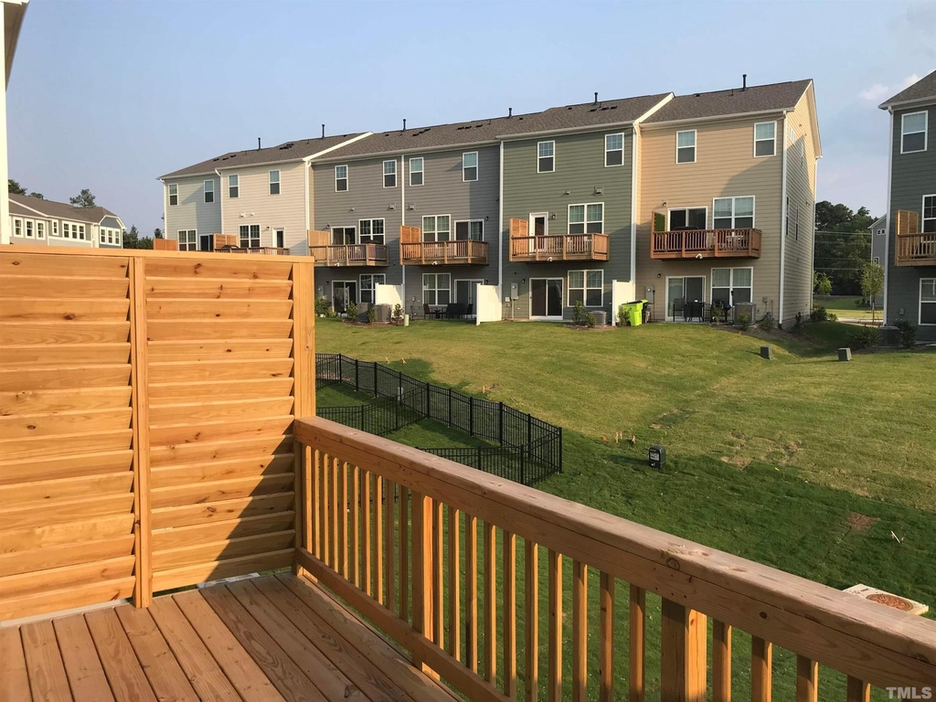 1042 Commack Drive - Photo 17