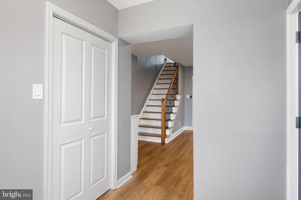 7818 Lennox Road - Photo 6