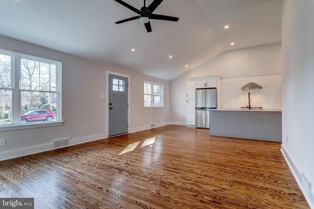 308 Lenox Road - Photo 4