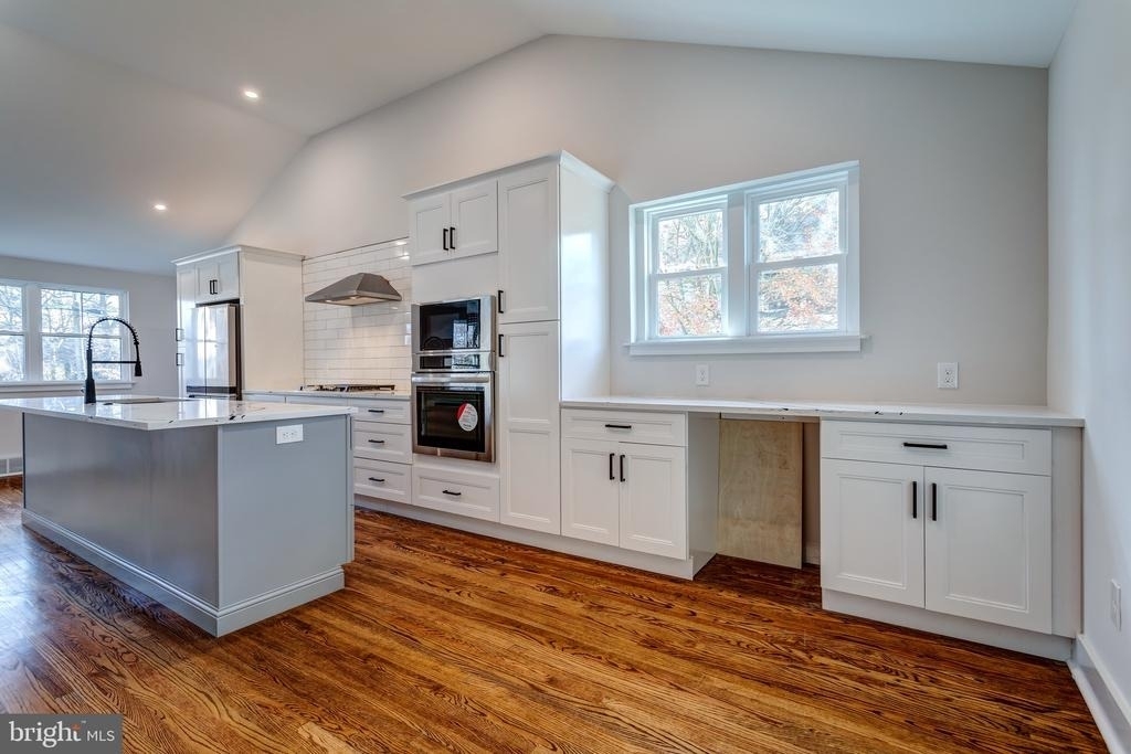 308 Lenox Road - Photo 8