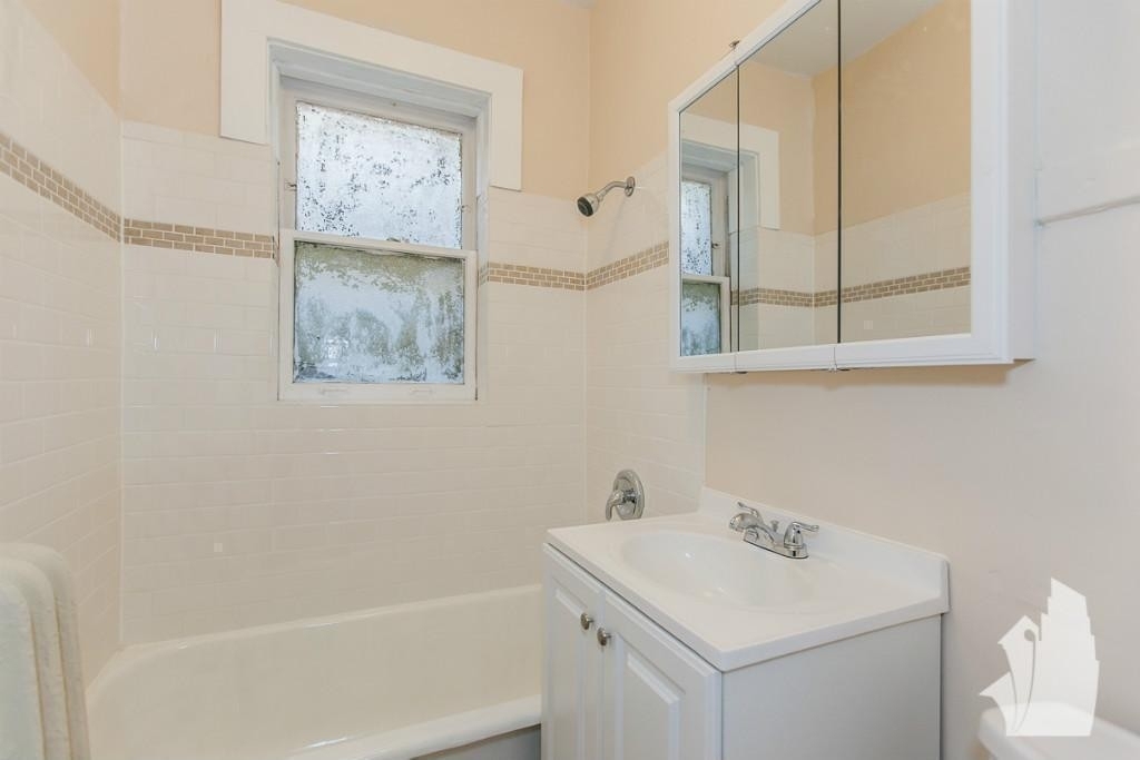 630-38 W Arlington Pl - Photo 4