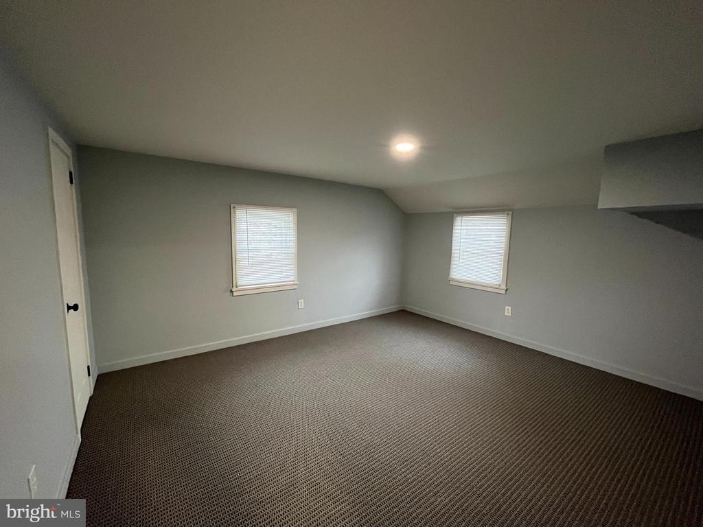 560 W North Street - Photo 14