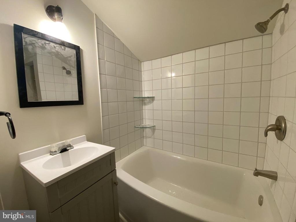 560 W North Street - Photo 19