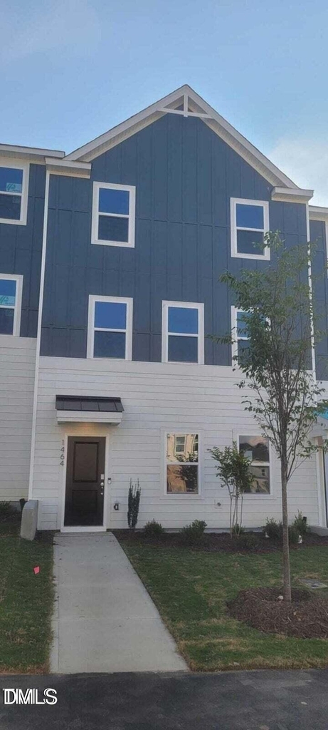 1464 Hasse Avenue - Photo 0