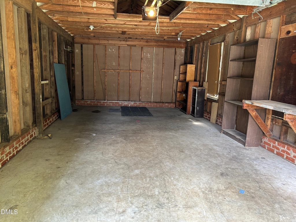 5726 Fayetteville Road - Photo 10