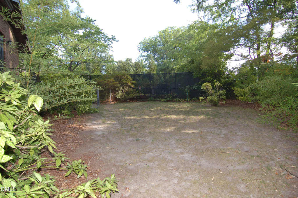 706 Smedes Place - Photo 19