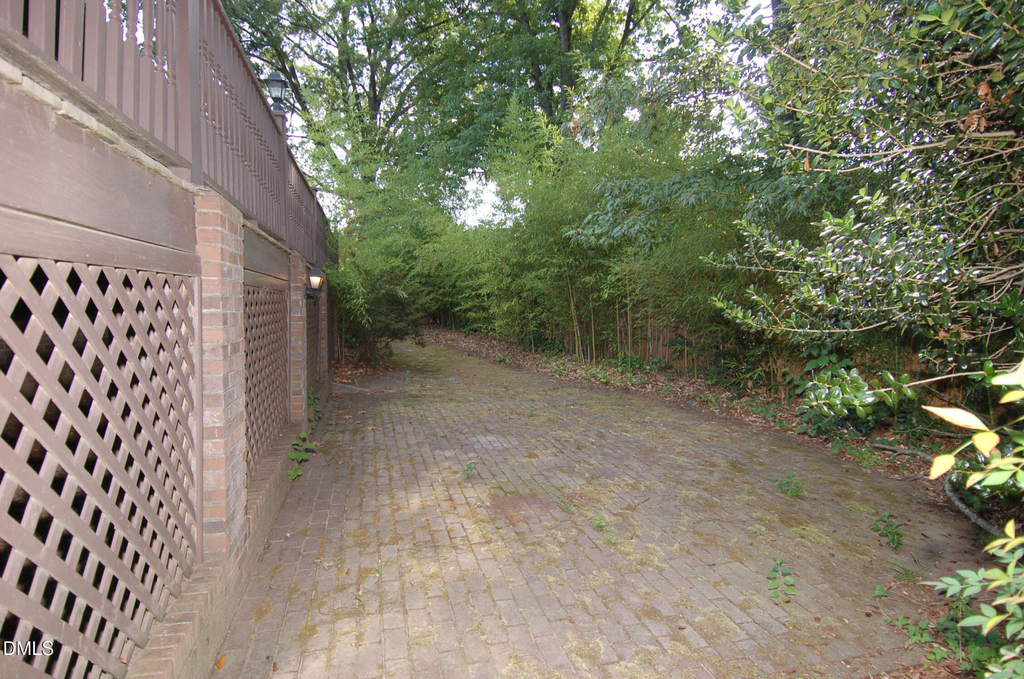 706 Smedes Place - Photo 20