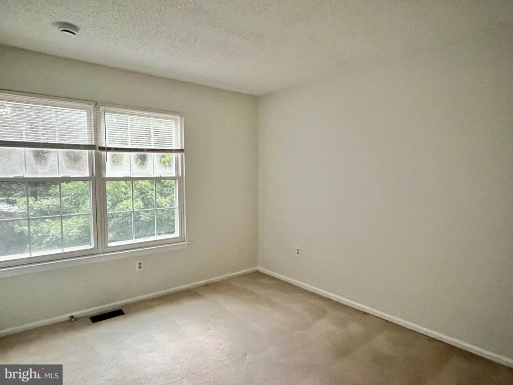 33 Ketley Place - Photo 12