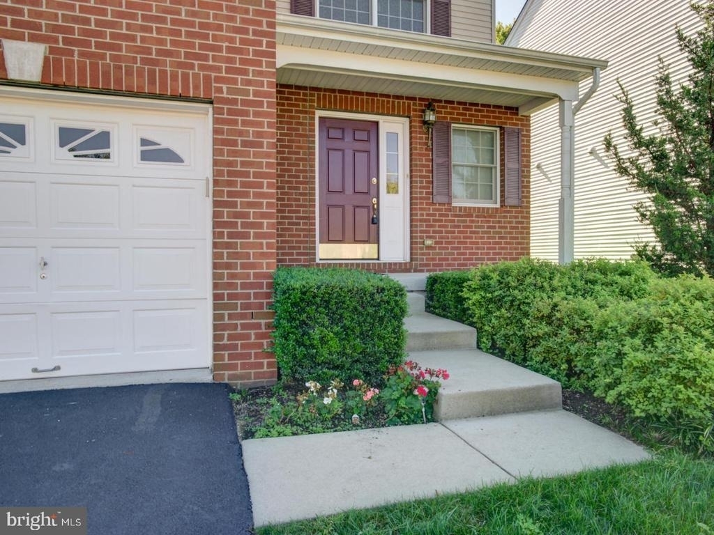 30 Lockwood Drive - Photo 2