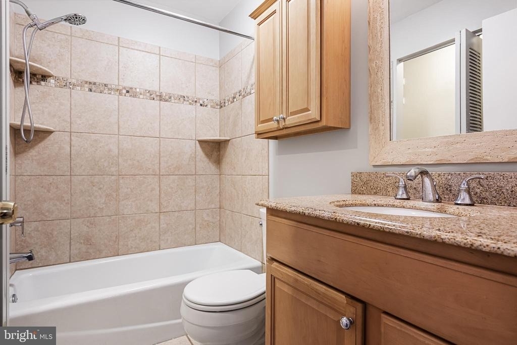 419 Atlanta Court - Photo 14