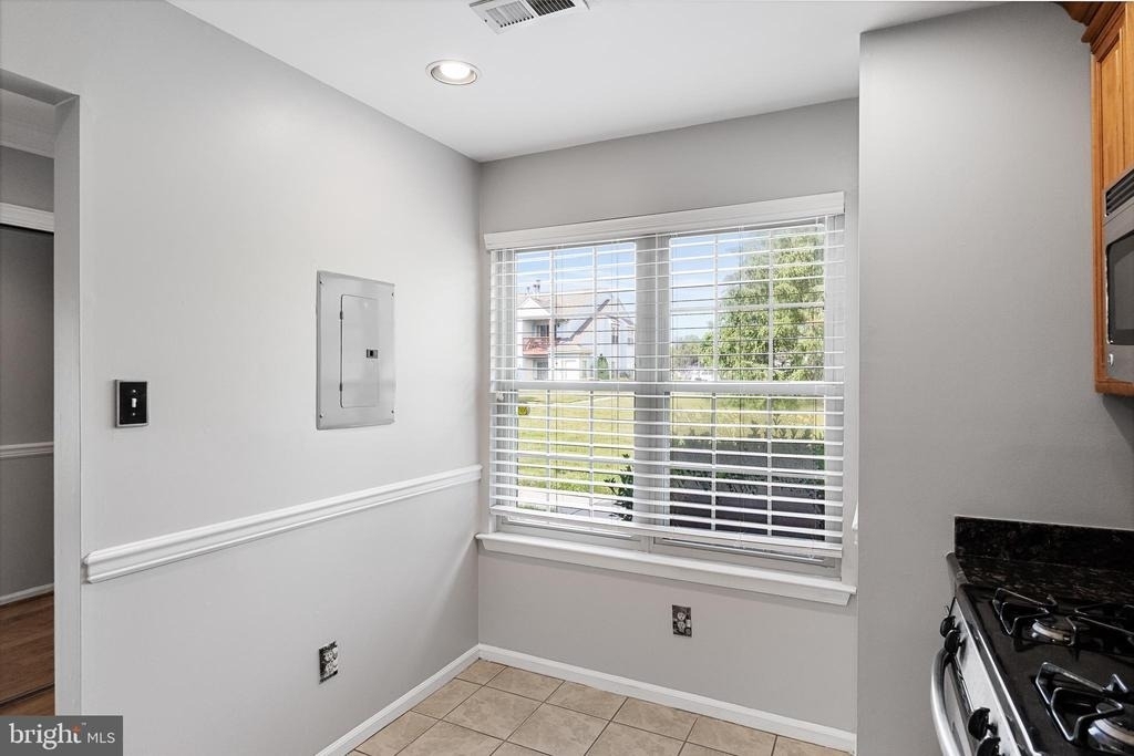 419 Atlanta Court - Photo 12