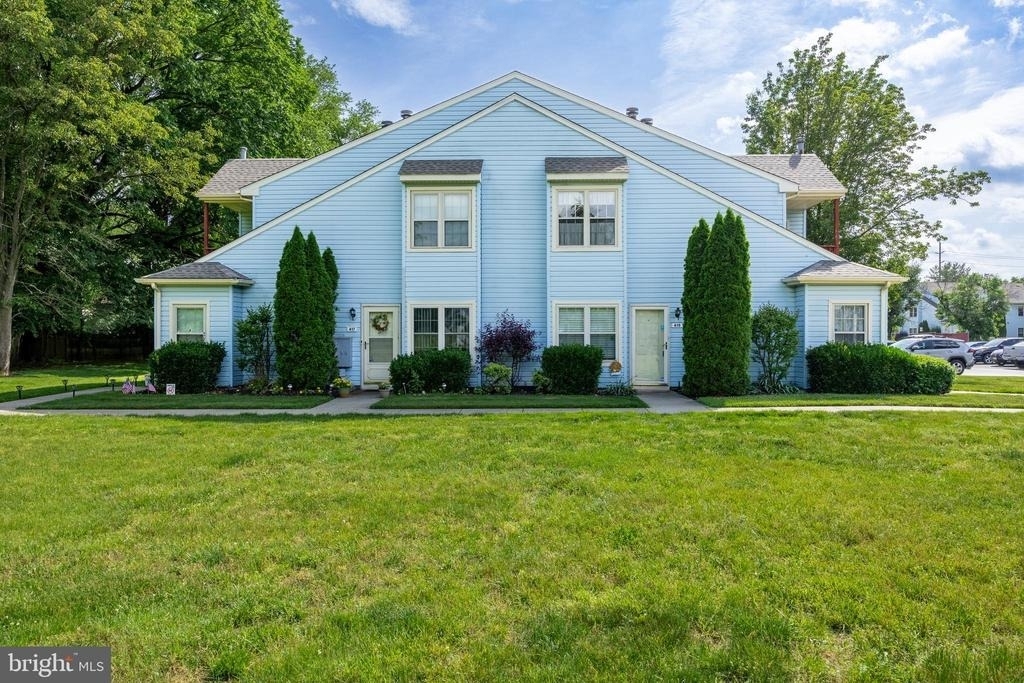419 Atlanta Court - Photo 0