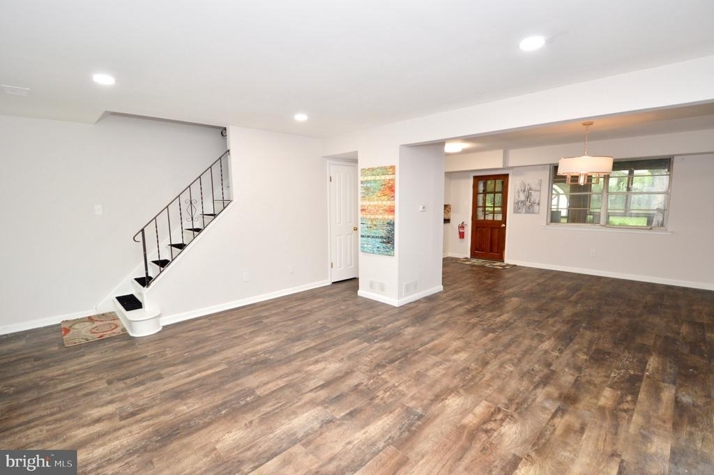 1711 Brentwood Place - Photo 1