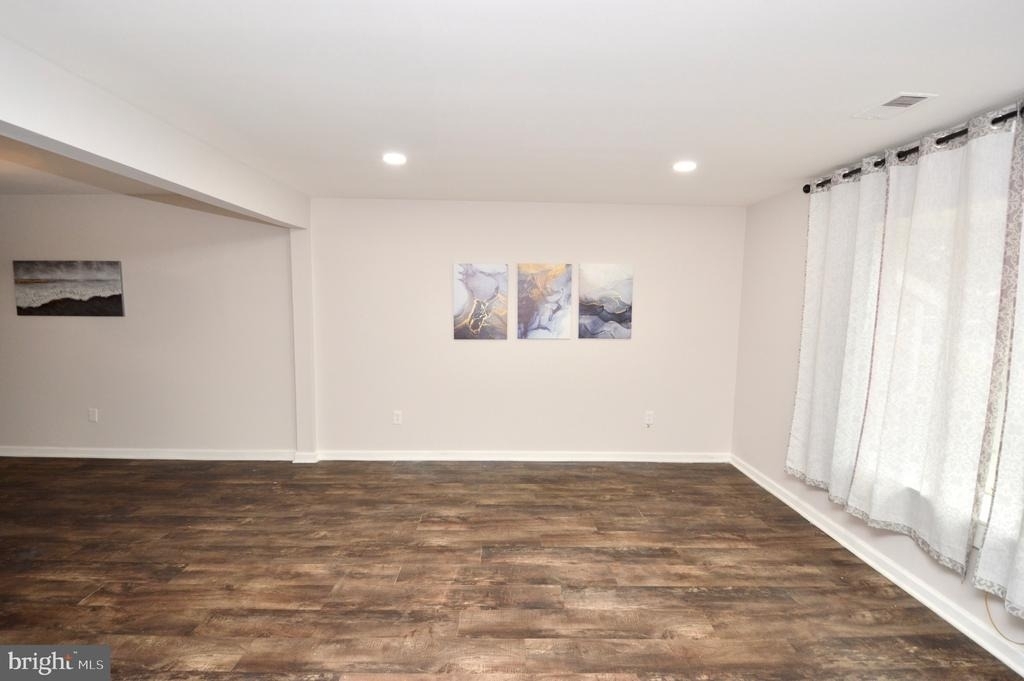 1711 Brentwood Place - Photo 2