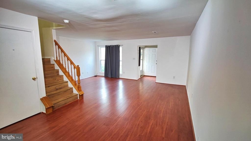 166 Winstead Drive - Photo 3