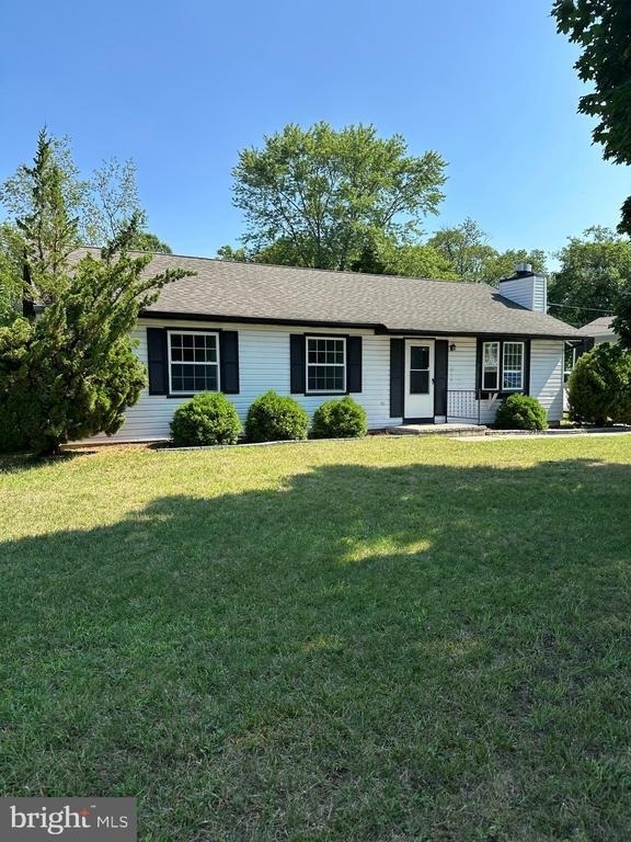 914 W Summer Road - Photo 0