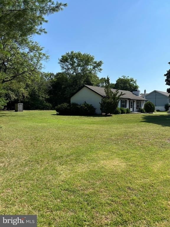 914 W Summer Road - Photo 1