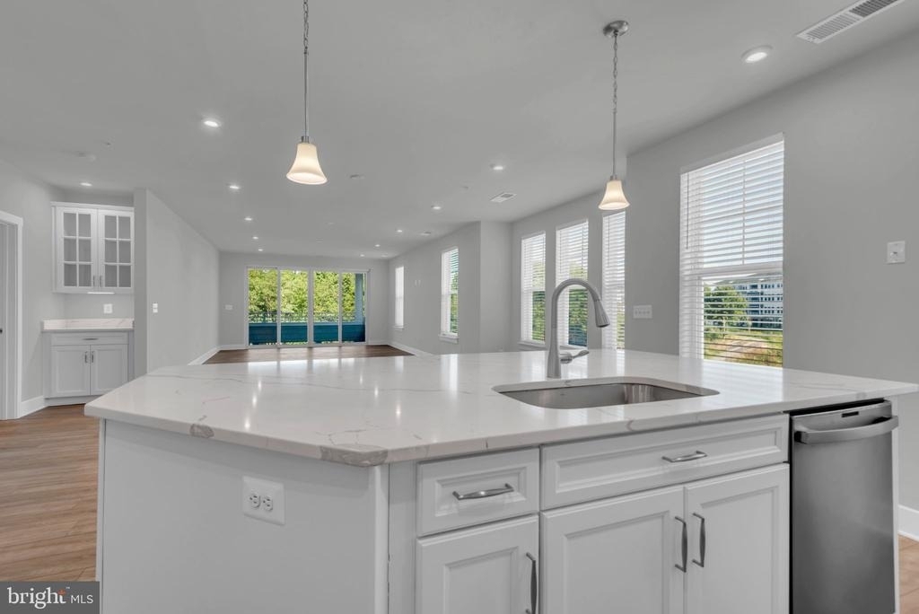 190 Harrier Way - Photo 34