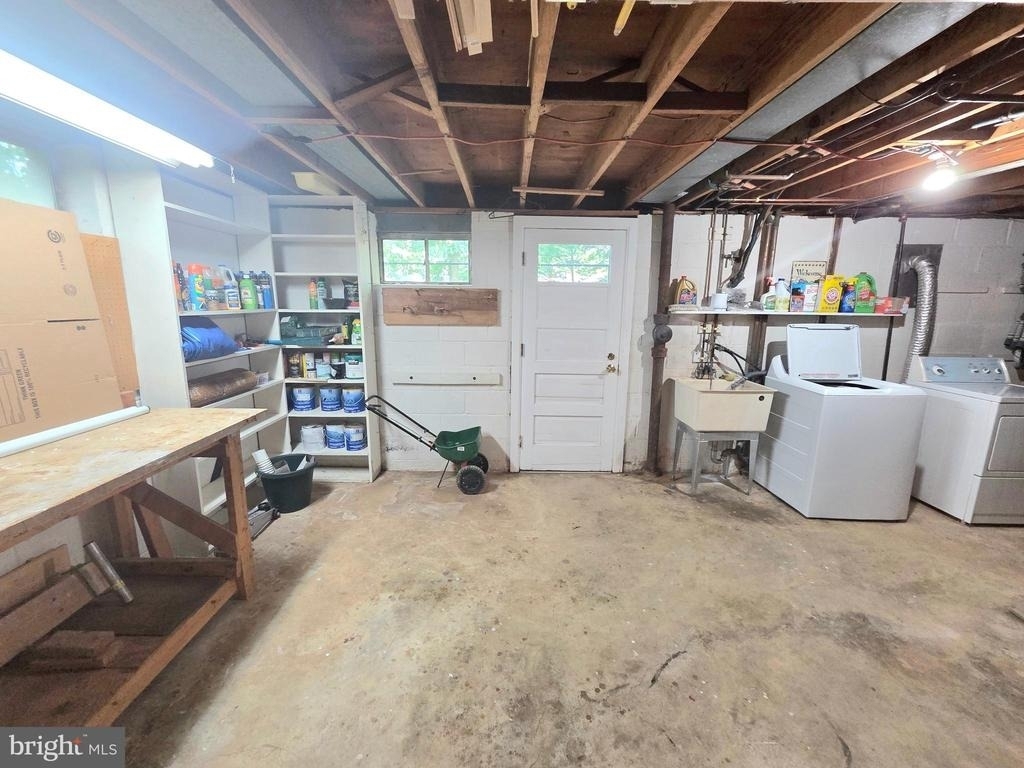 111 Tamarisk Court - Photo 39